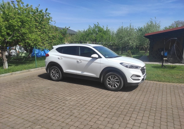 Hyundai Tucson cena 67500 przebieg: 122400, rok produkcji 2016 z Biała Piska małe 67